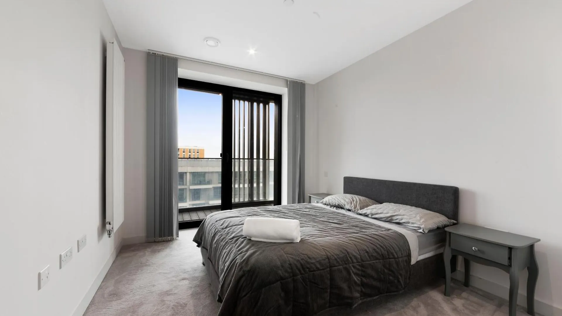 Excel 2 Bedroom Apartment Near City Aiport And O2 Arena London 0*,